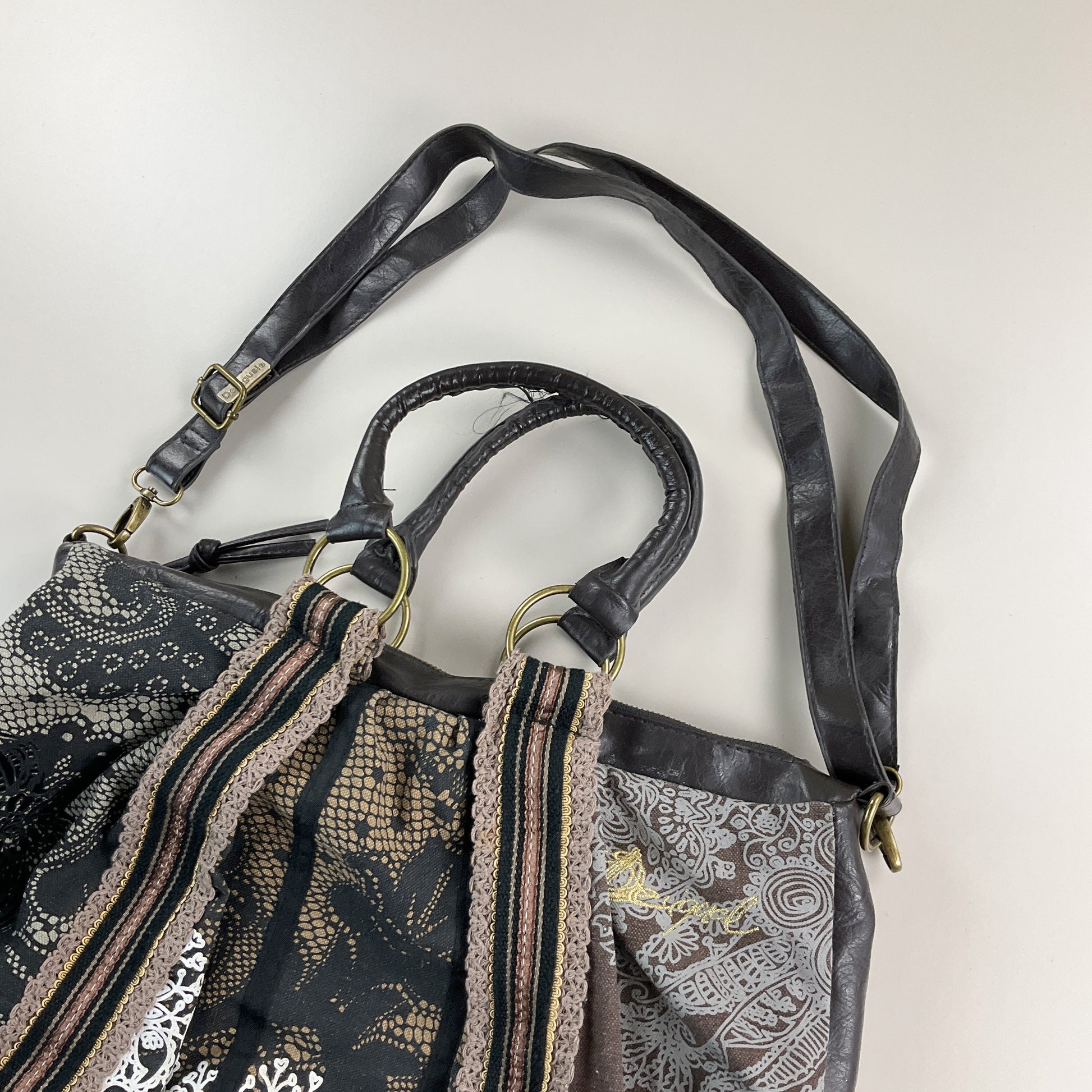 Desigual Umhängetasche-DESIGUAL-olesstore-vintage-secondhand-shop-austria-österreich