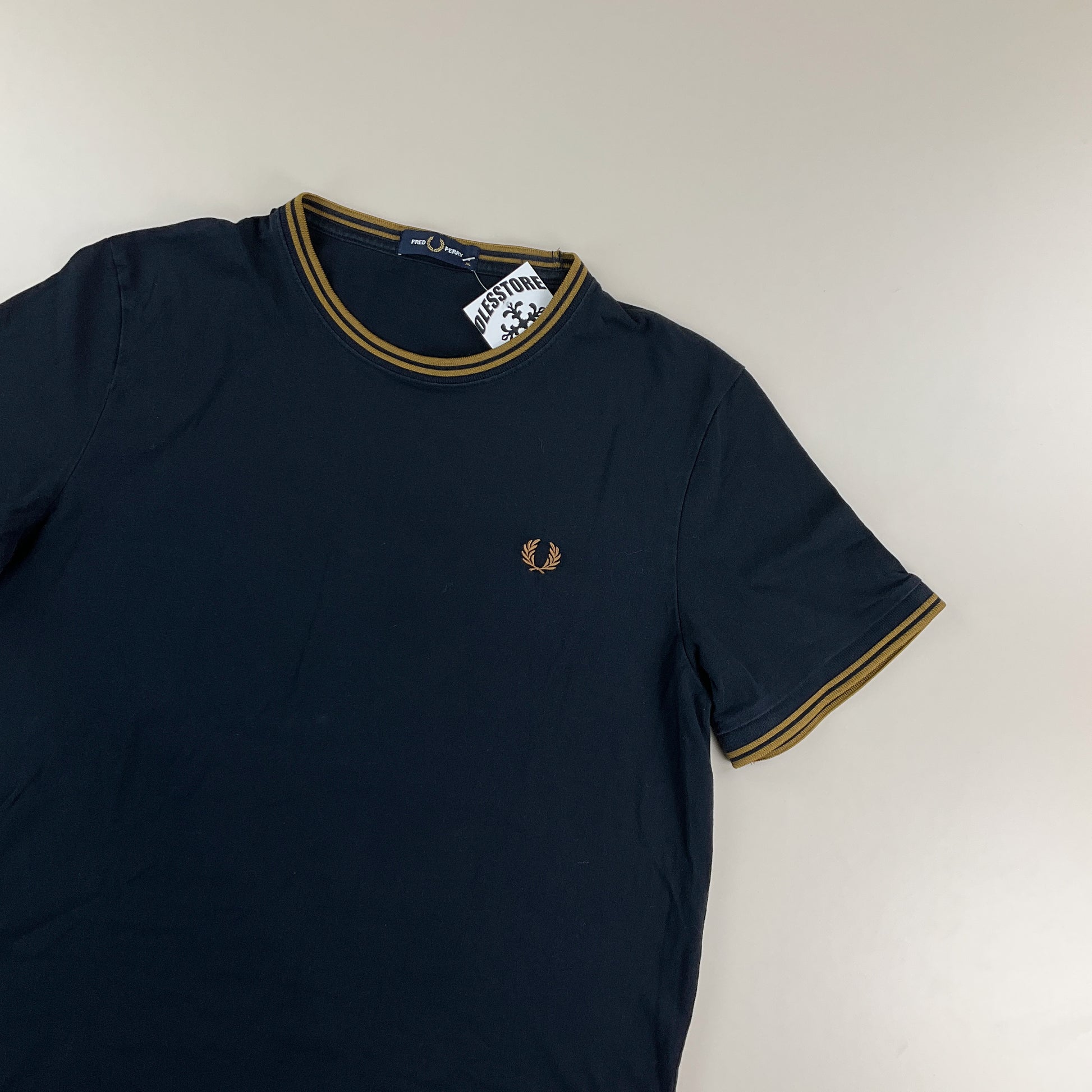 Fred Perry Basic T-Shirt - XL-FRED PERRY-olesstore-vintage-secondhand-shop-austria-österreich