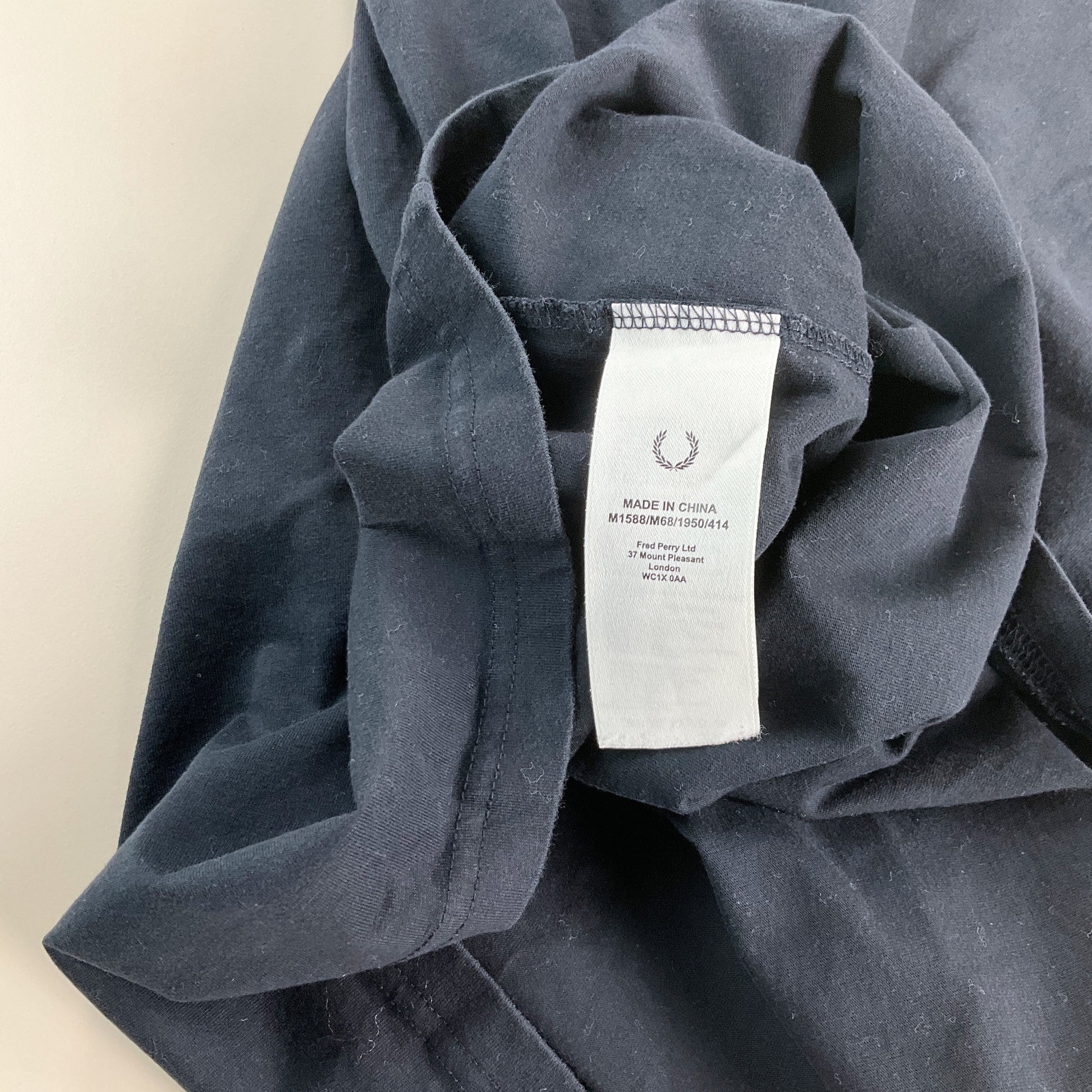 Fred Perry Basic T-Shirt - XL-FRED PERRY-olesstore-vintage-secondhand-shop-austria-österreich