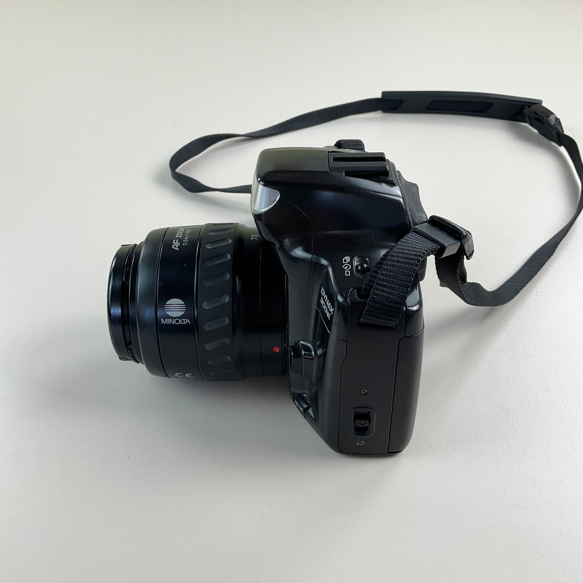 Minolta Dynax 300si - 35mm Spiegelreflexkamera-OLESSTORE-olesstore-vintage-secondhand-shop-austria-österreich