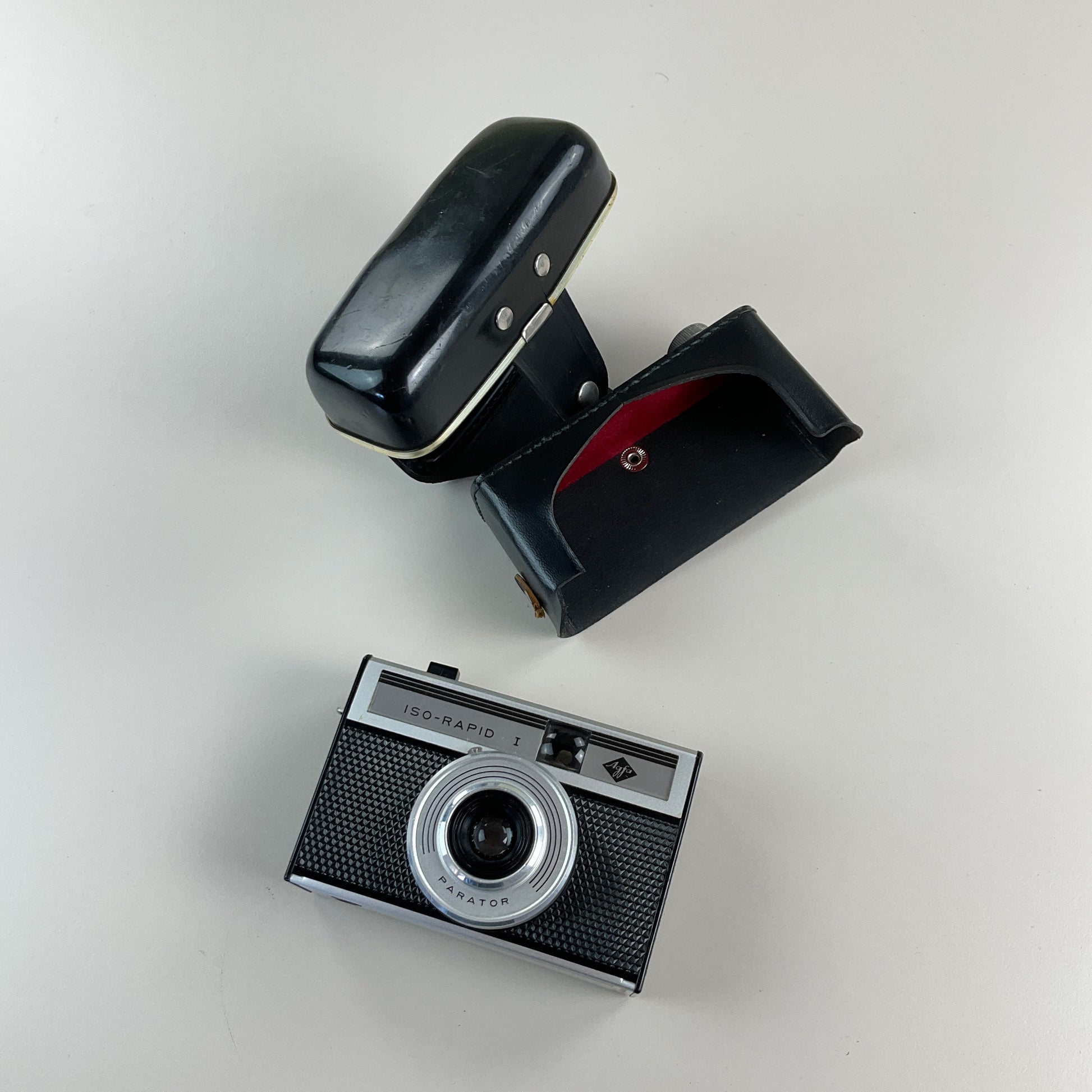 Agfa Iso-Rapid 1 1960s Parator Kamera mit Tasche-OLESSTORE-olesstore-vintage-secondhand-shop-austria-österreich
