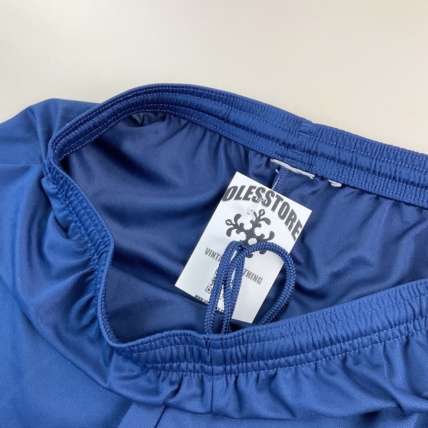 Adidas Basic Sport kurze Hose - Medium-ADIDAS-olesstore-vintage-secondhand-shop-austria-österreich