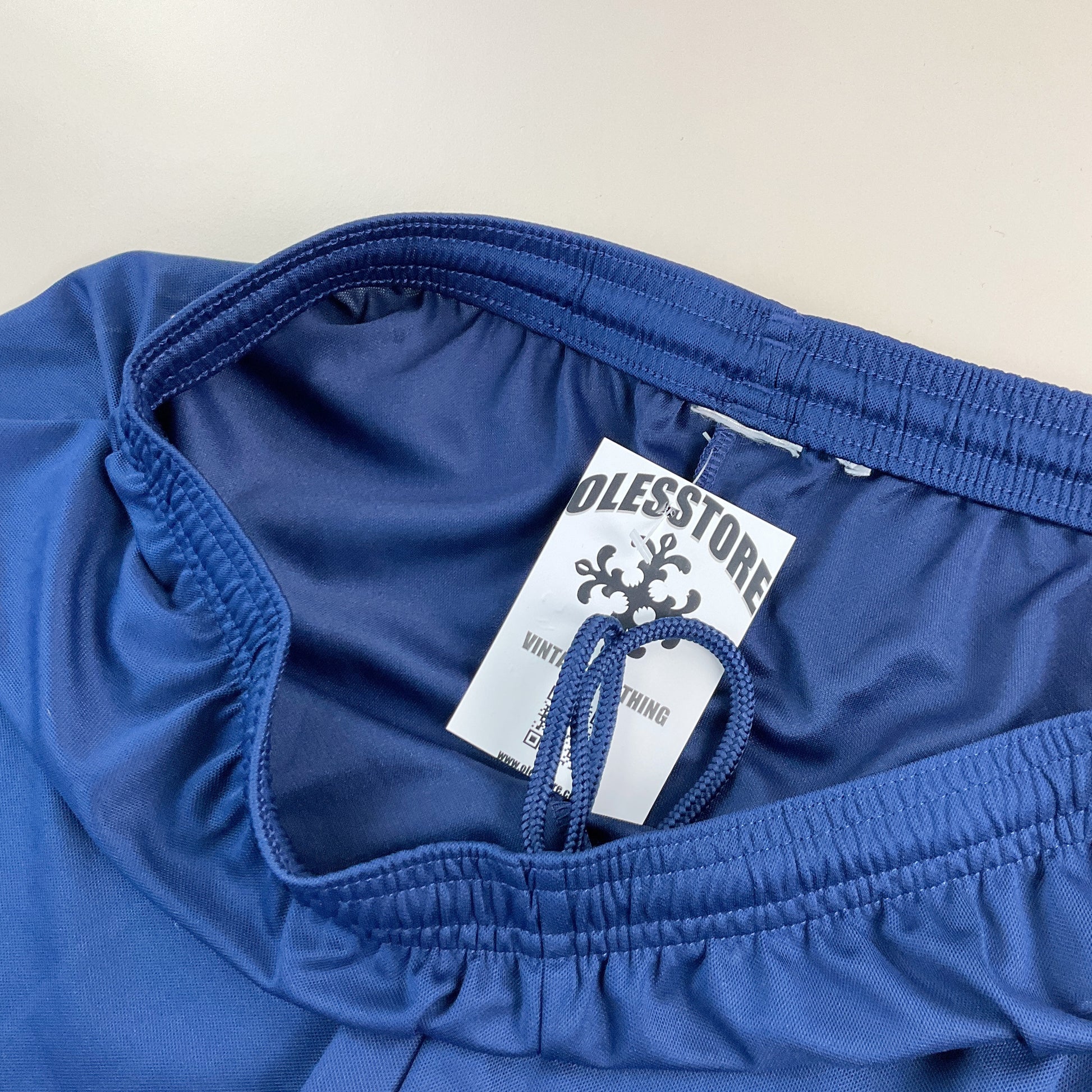 Adidas Basic Sport kurze Hose - Medium-ADIDAS-olesstore-vintage-secondhand-shop-austria-österreich