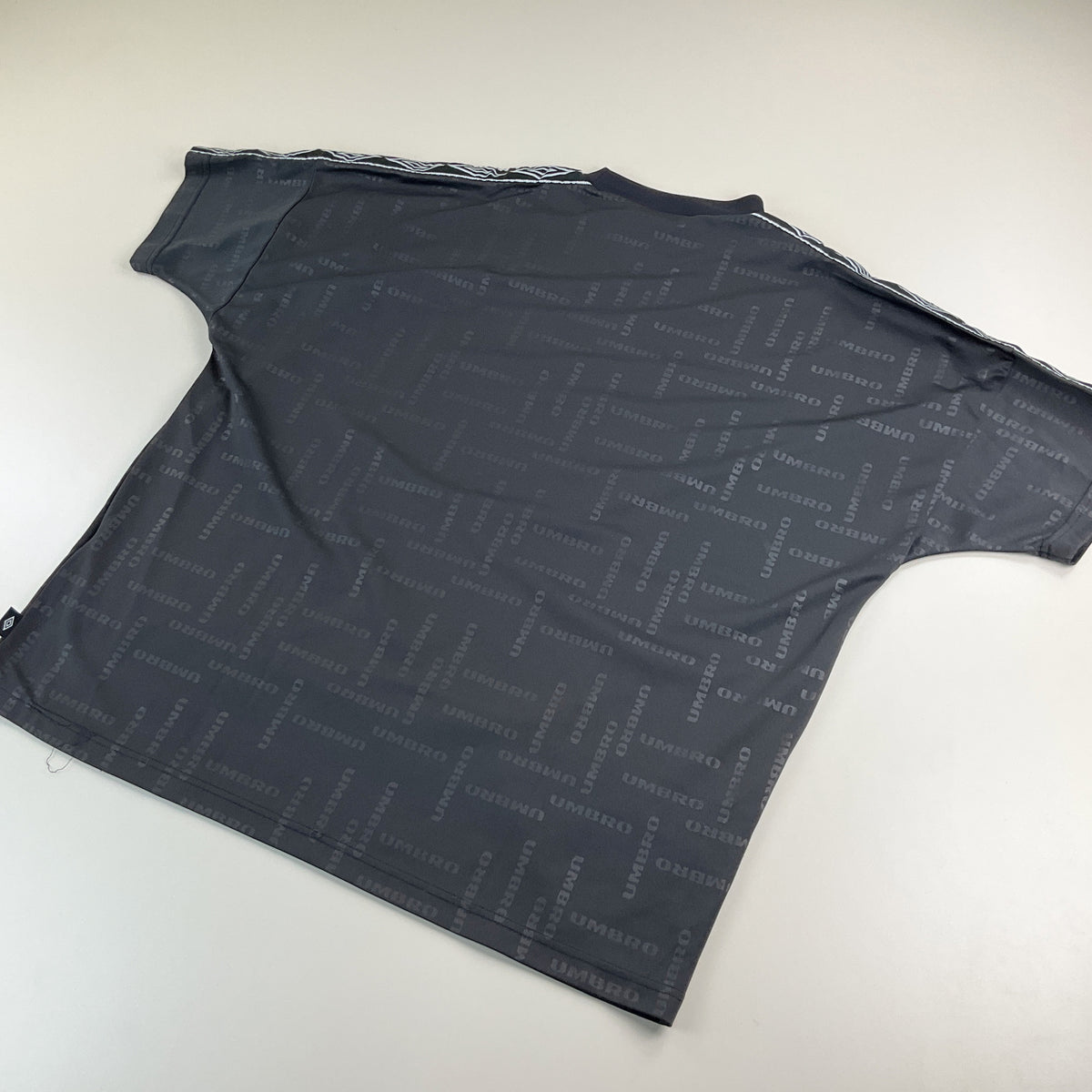 Umbro 90s Logo Sport T-Shirt - XXL-UMBRO-olesstore-vintage-secondhand-shop-austria-österreich