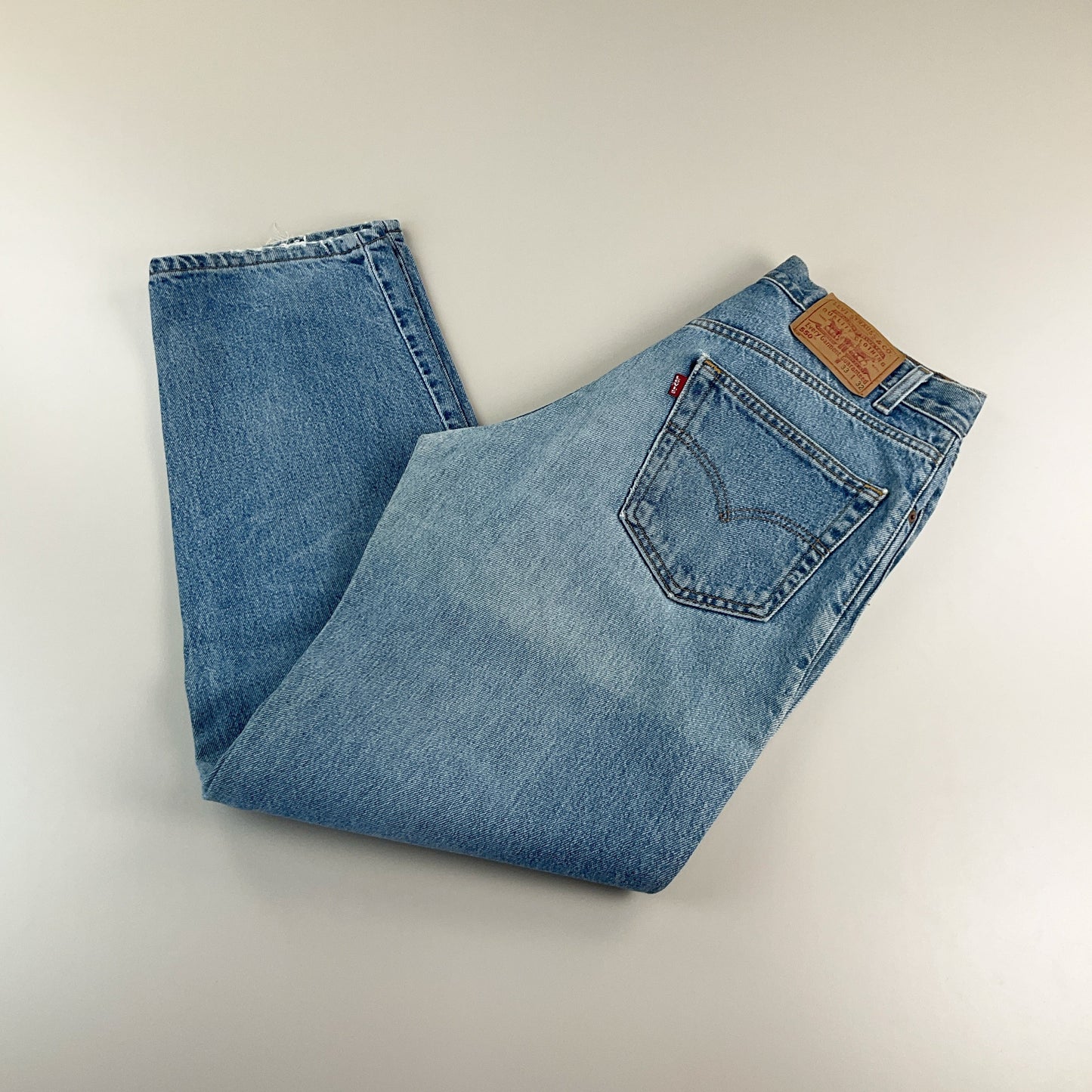 Levi's 550 Relaxed Fit 90s Jeans Hellblau - W33 L32 Vorderansicht