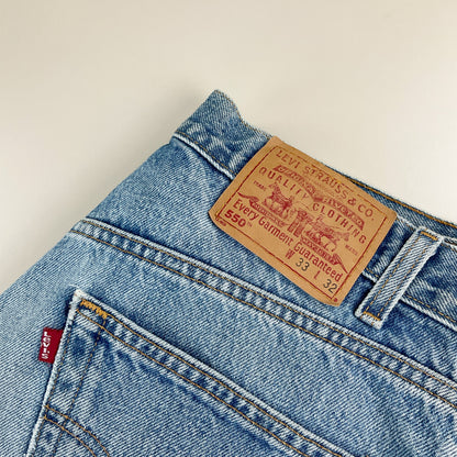 Levi's 550 Relaxed Fit 90s Jeans Hellblau - W33 L32 Rückansicht