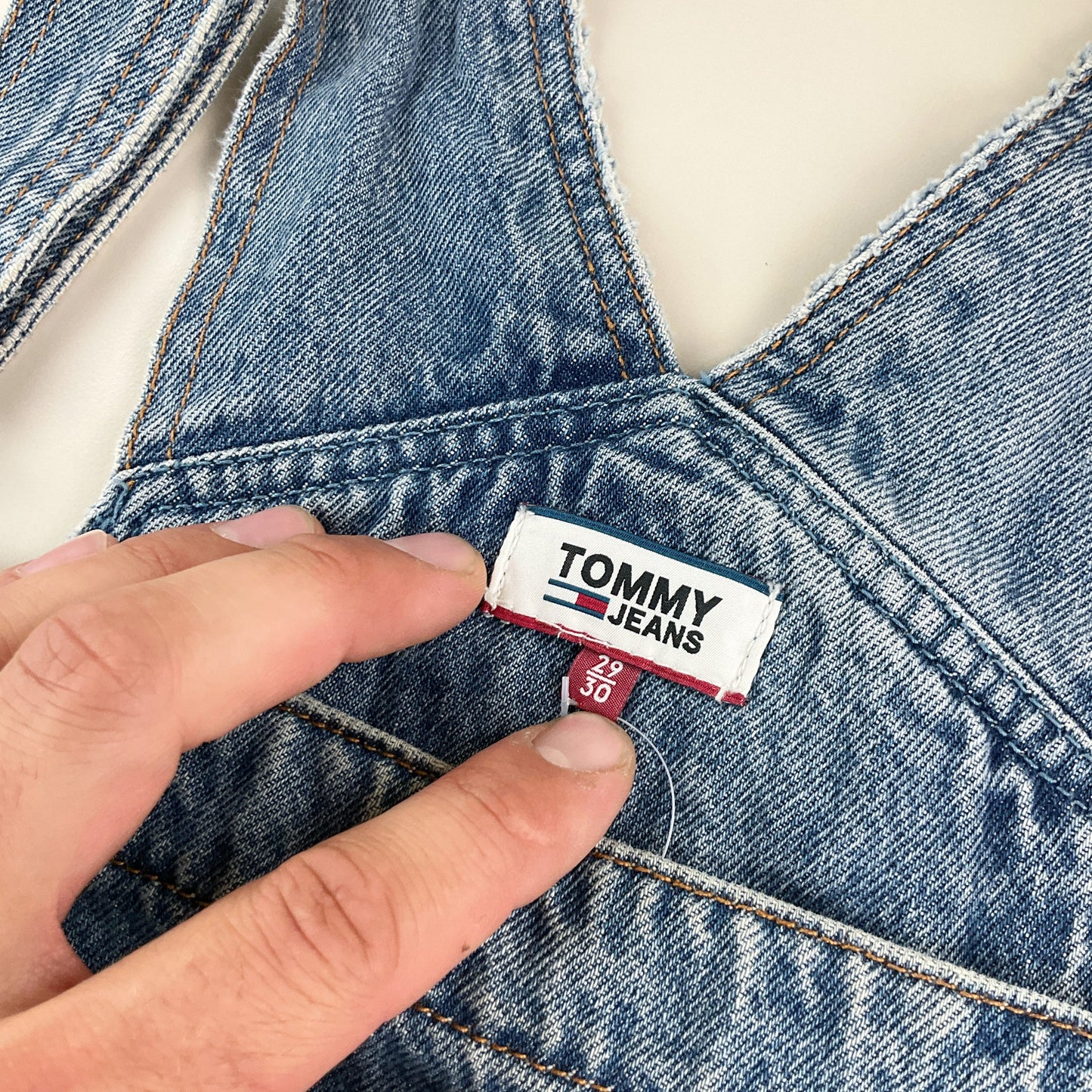 Tommy Jeans Denim Latzhose - W29 L30 Detailansicht 2