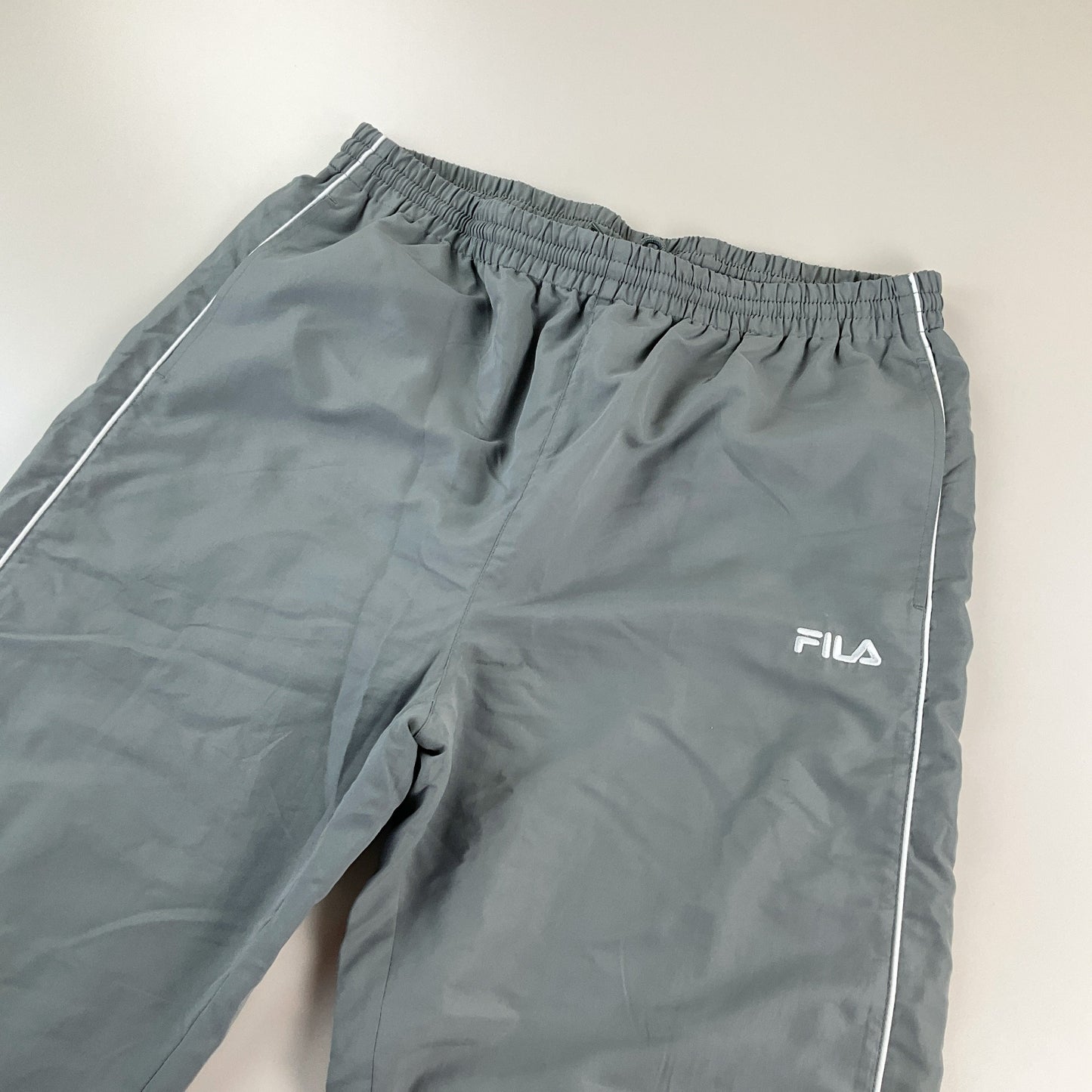 Fila 2000s Trainingsanzug Grau - Herren/XL Rückansicht Hose
