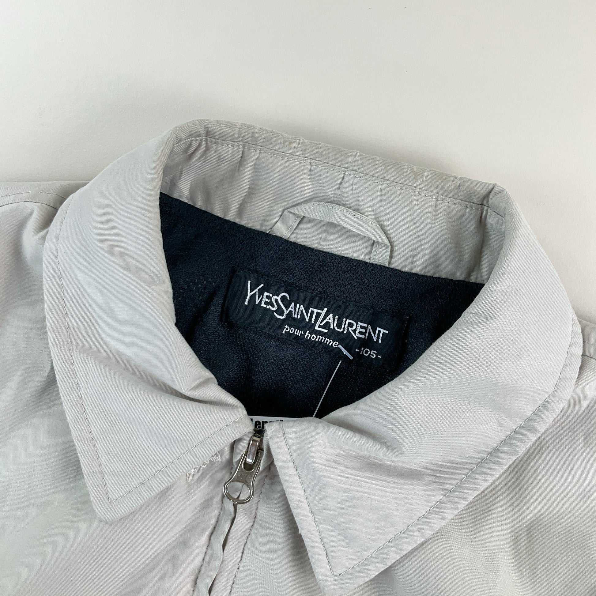 Yves Saint Laurent Crop Jacke - Damen/S Kragen Detail