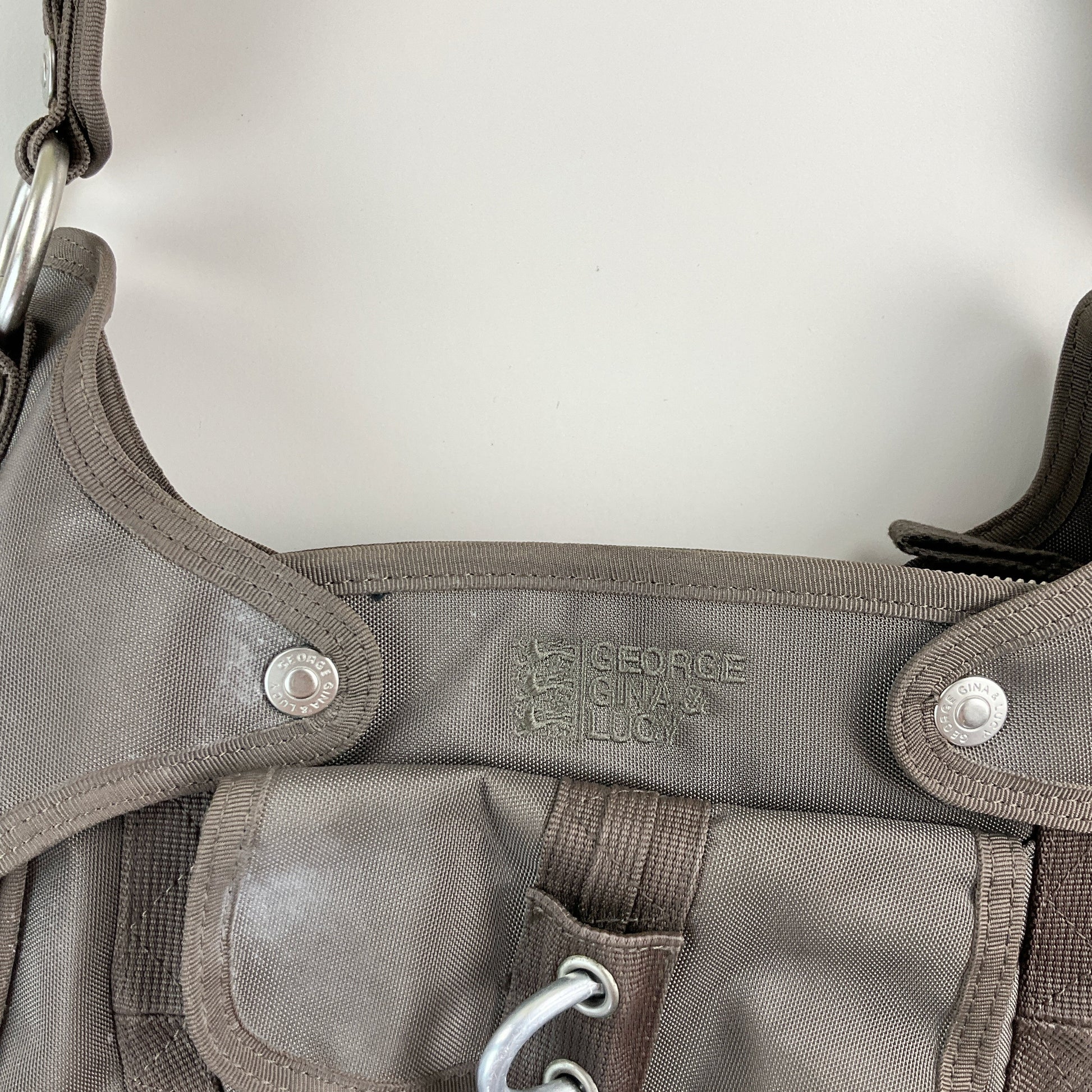 George Gina Lucy Bonnie Tink Tasche Braun - Riemen Detail