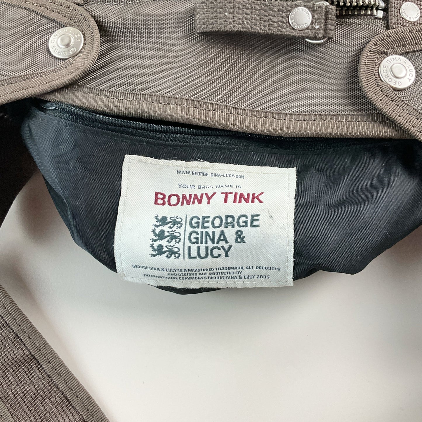 George Gina Lucy Bonnie Tink Tasche Braun - Markenlabel