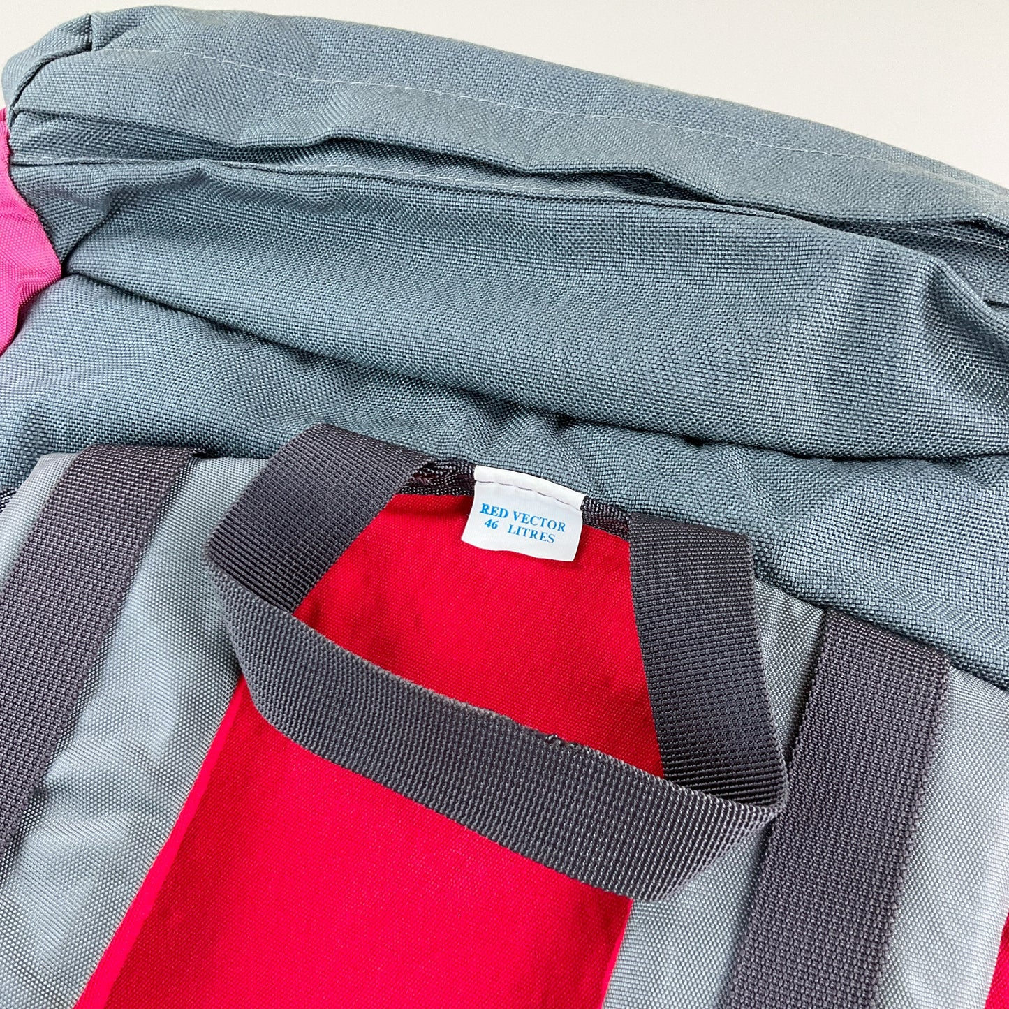 Berghaus Red Point Vector Rucksack 46L Grau-Pink - Innenlabel