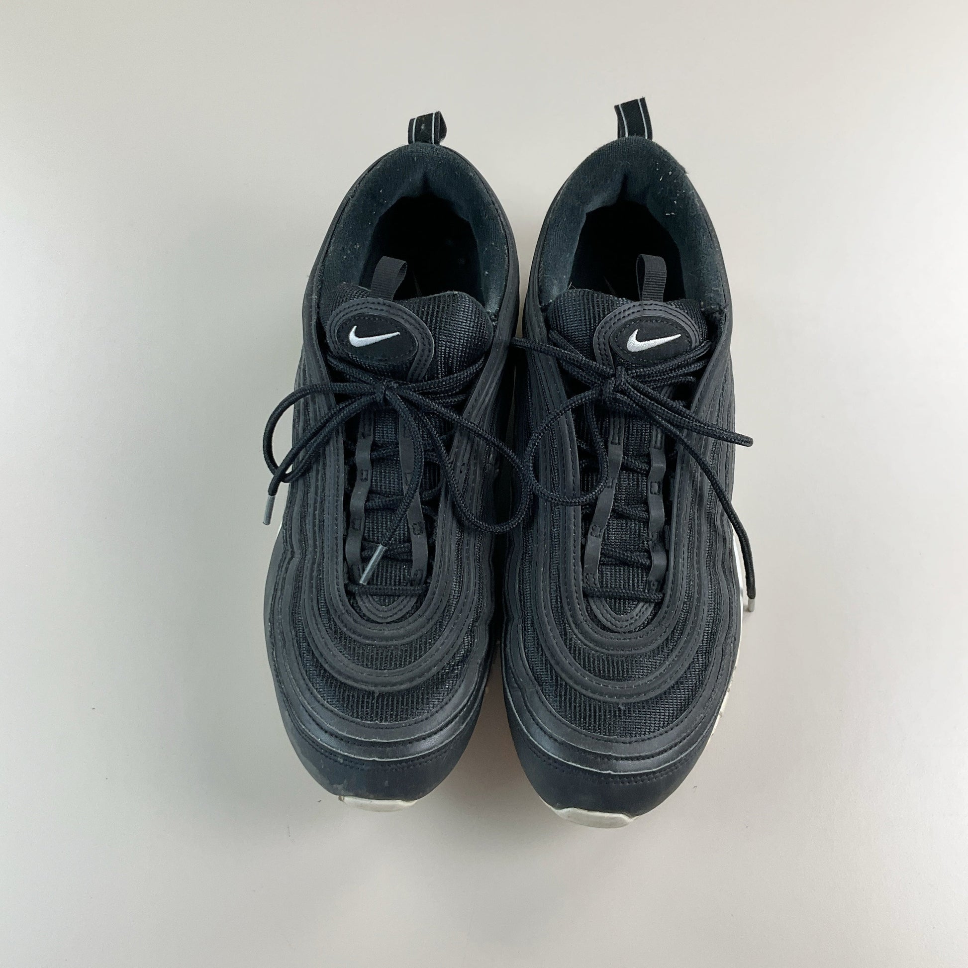 Nike Sneaker Schwarz - EU 46 Vorderansicht
