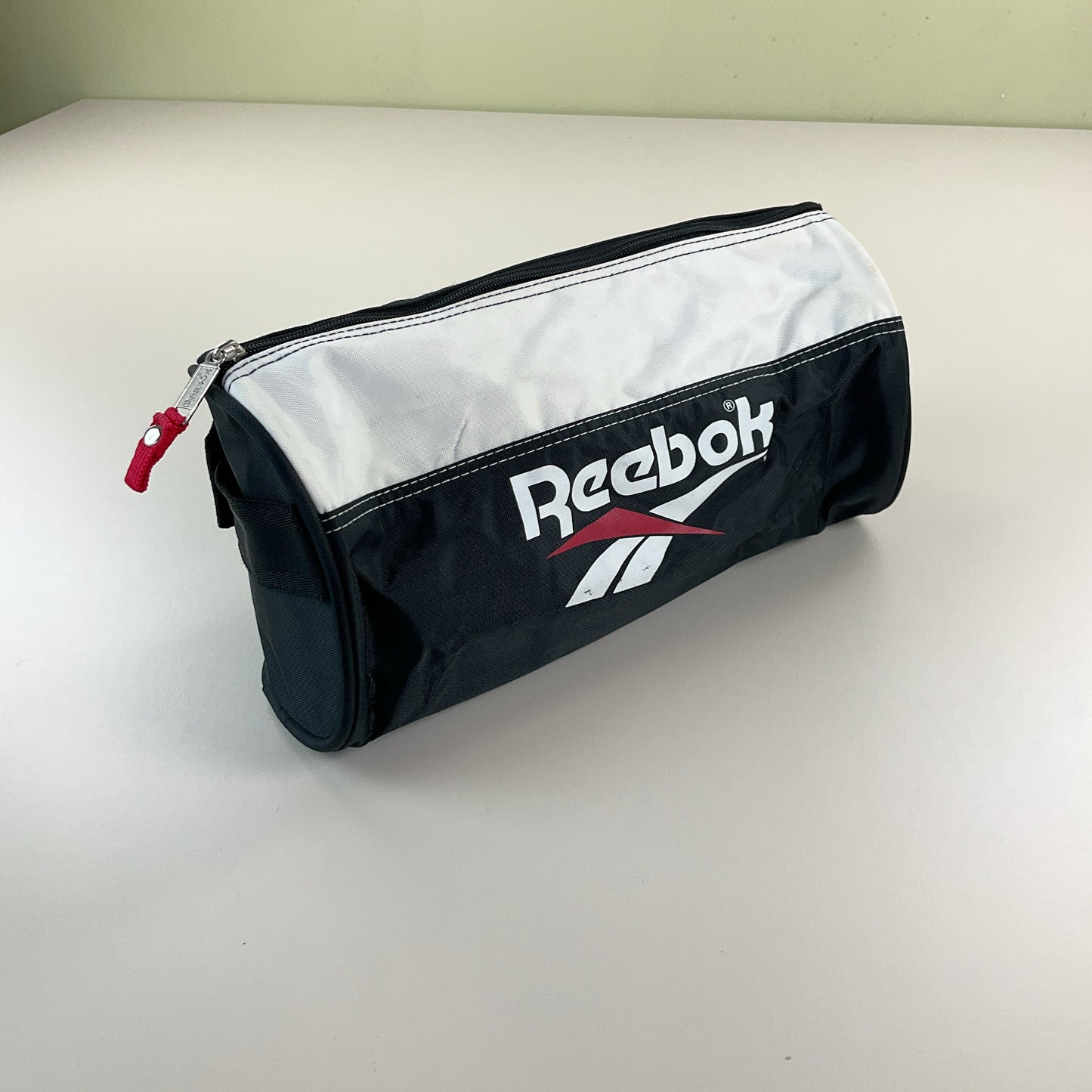 Reebok, Reebok 90s Kosmetiktasche, Schwarz-Weiß