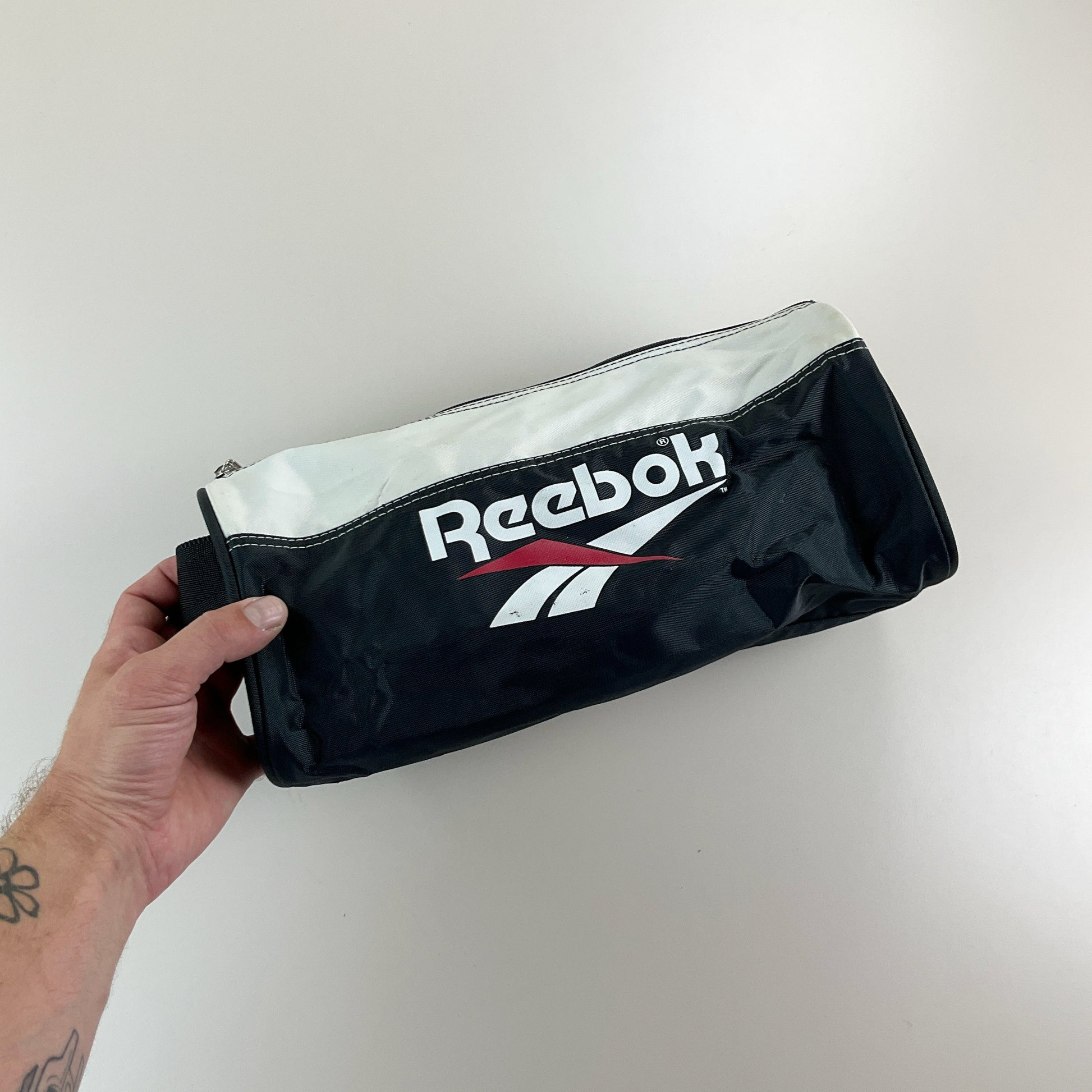 Reebok, Reebok 90s Kosmetiktasche, Schwarz-Weiß