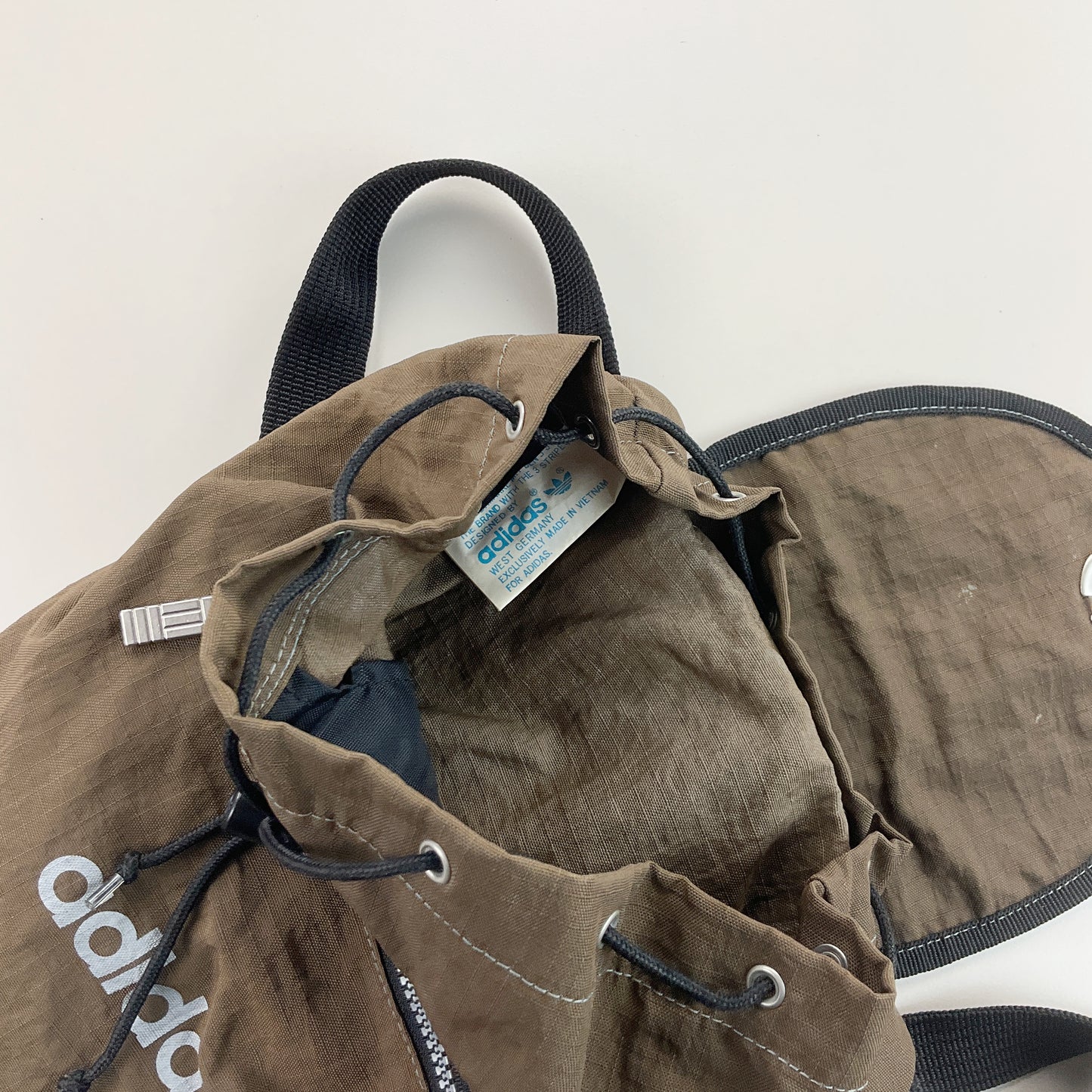 Adidas 90s Rucksack-Adidas-olesstore-vintage-secondhand-shop-austria-österreich