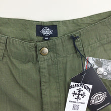 Load image into Gallery viewer, Dickies Deadstock Shorts - W38-DICKIES-olesstore-vintage-secondhand-shop-austria-österreich