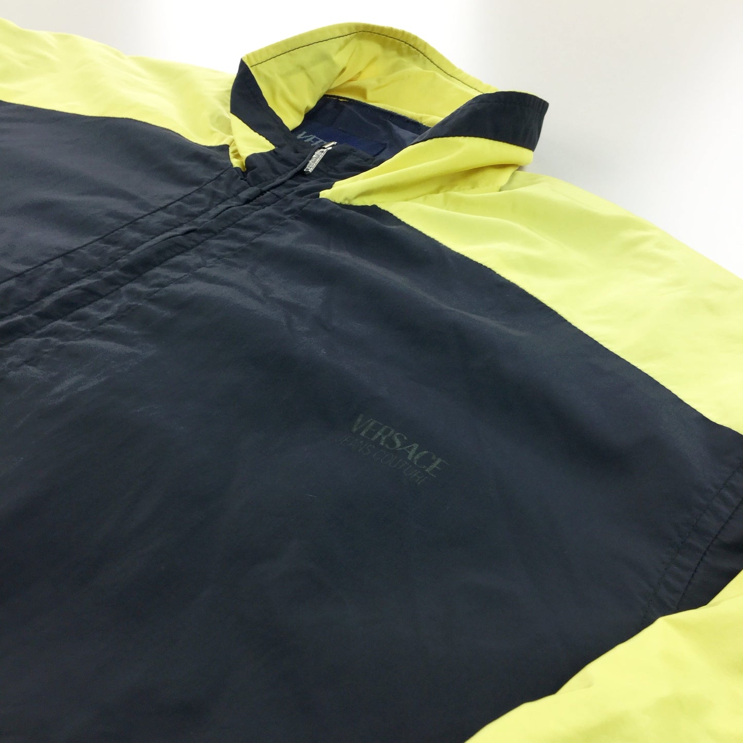 Versace Jacket - Medium-olesstore-vintage-secondhand-shop-austria-österreich