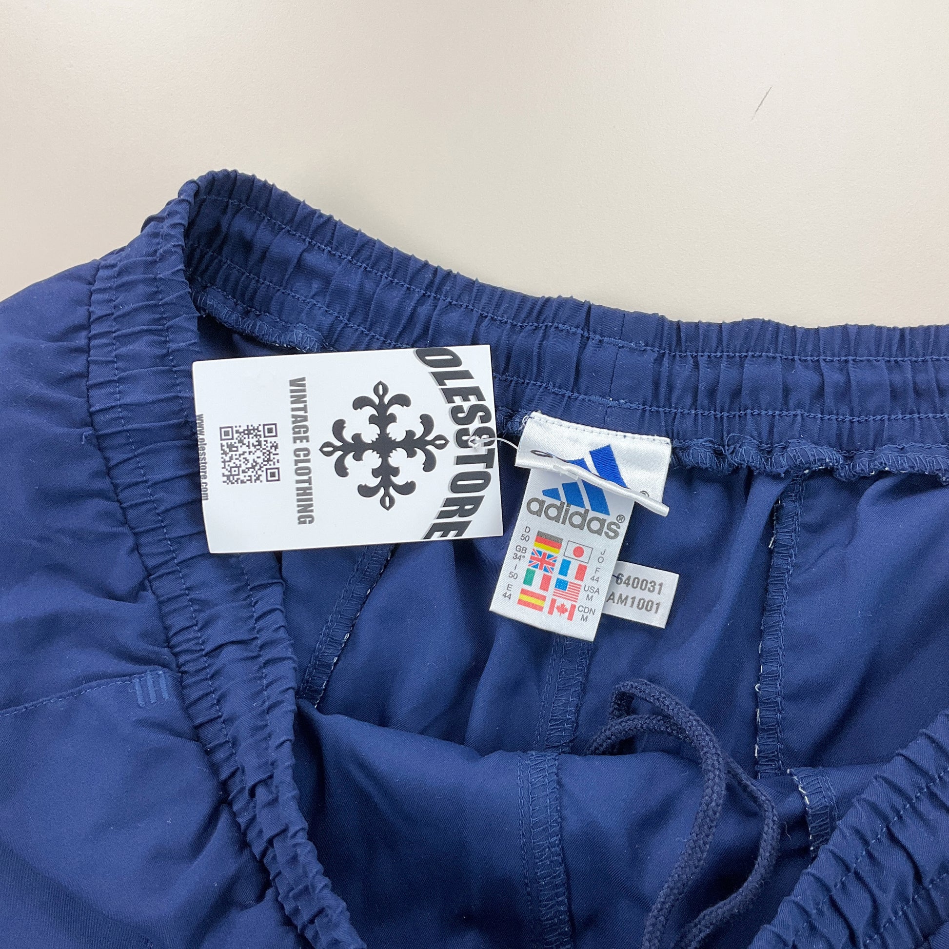 Adidas 90s kurze Hose - Medium-ADIDAS-olesstore-vintage-secondhand-shop-austria-österreich