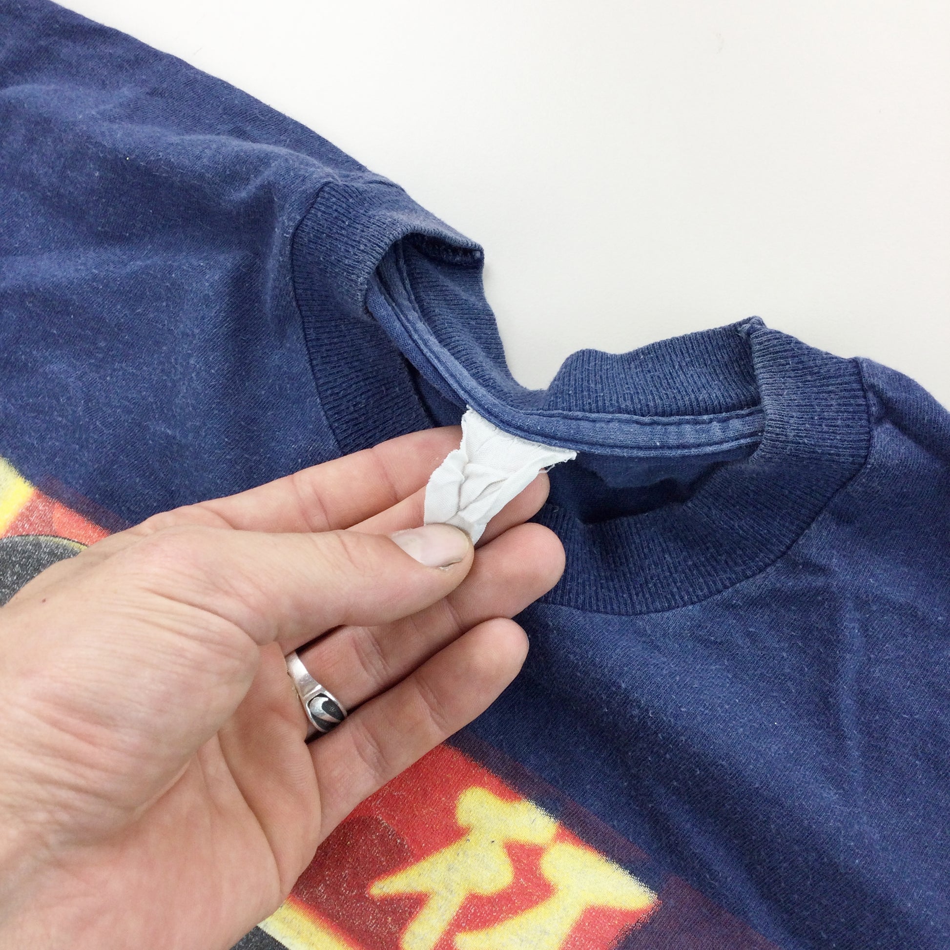 Monkey Punch 2000 Graphic T-Shirt - Large-olesstore-vintage-secondhand-shop-austria-österreich